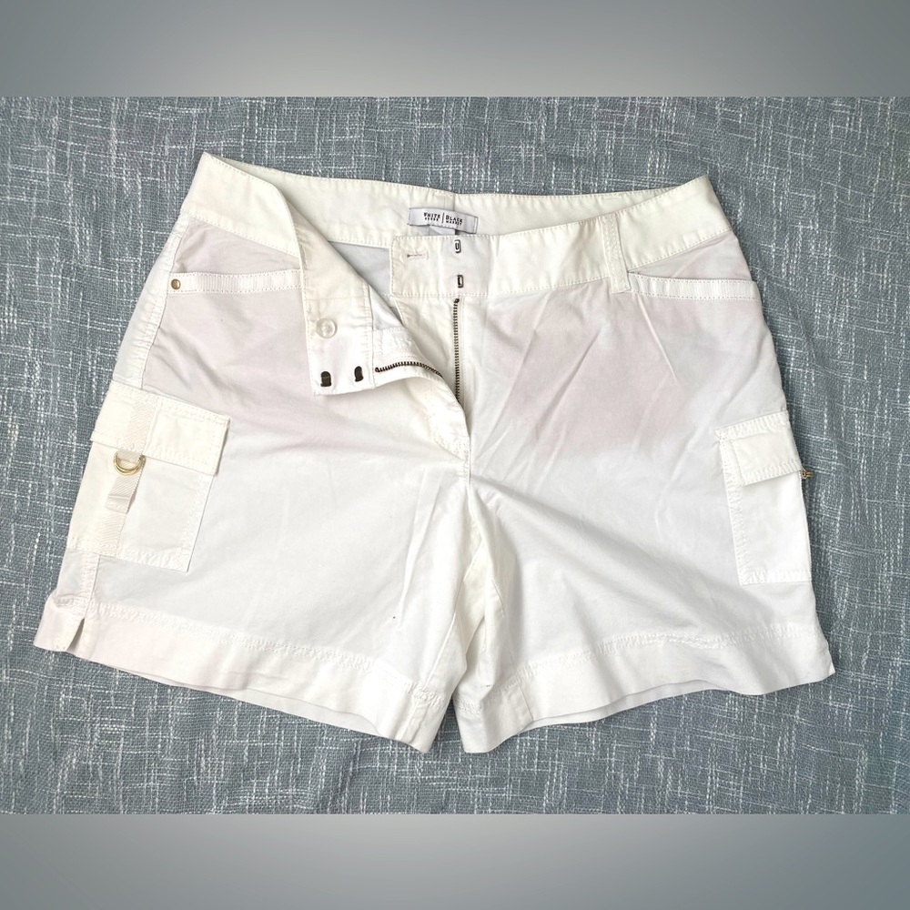 White House Black Market White Cargo Shorts | Size 10